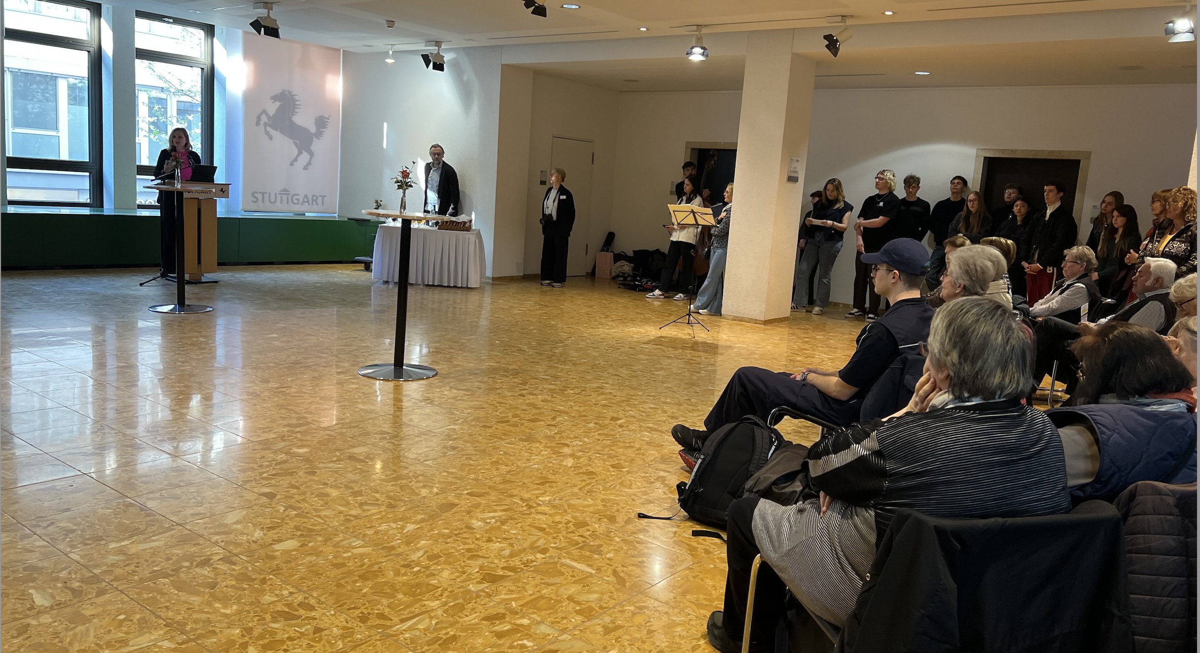 »Käthe Kollwitz heute – Eintreten für eine demokratische Gesellschaft« : Inspirierende Ausstellung des 3BKs eröffnet im Rathaus Stuttgart